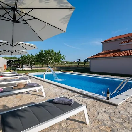 In With Sea View, Balcony, Air Conditioning, Wifi 3598-1 *