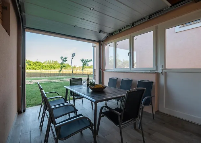 In With Sea View, Balcony, Air Conditioning, Wifi 3598-1 Privlaka (Zadar)