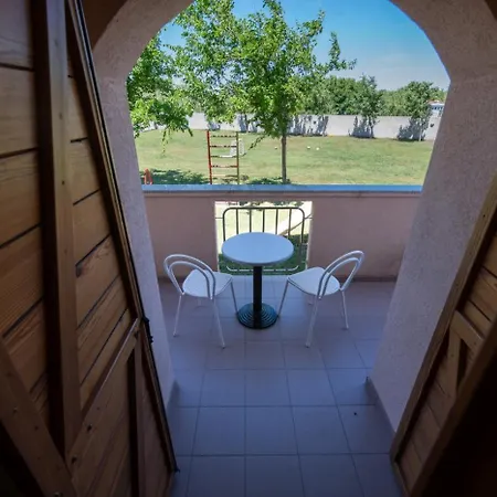 In With Sea View, Balcony, Air Conditioning, Wifi 3598-1 Privlaka (Zadar)